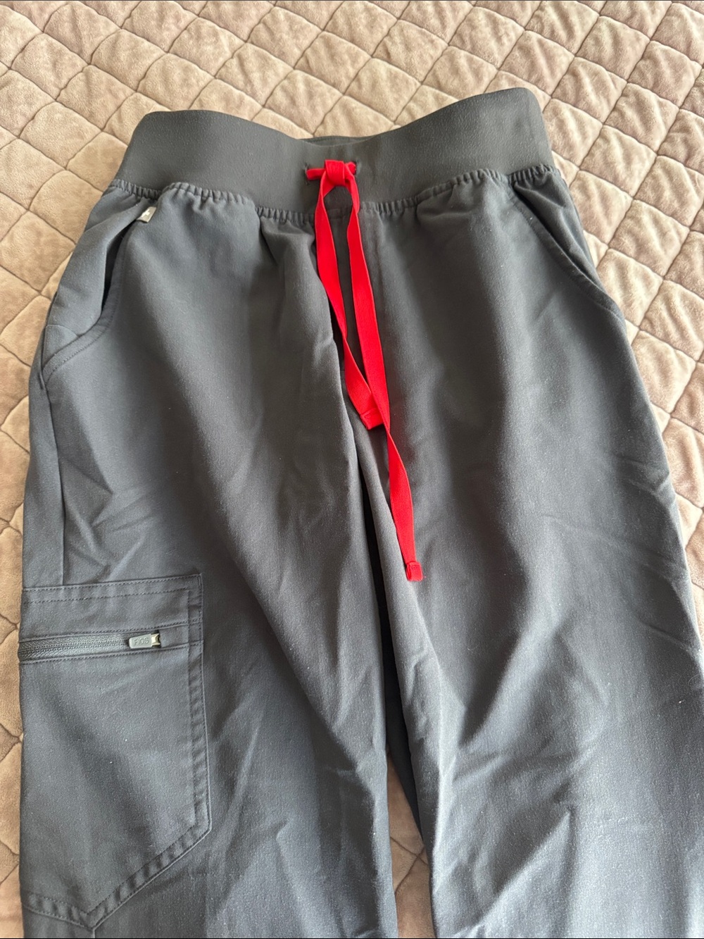 Like new Figs Dark Gray Jogger Pants with Red Drawstring in size XSP